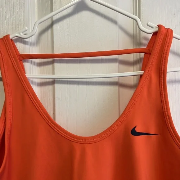 Nike Colour Block Top - Picture 3 of 9